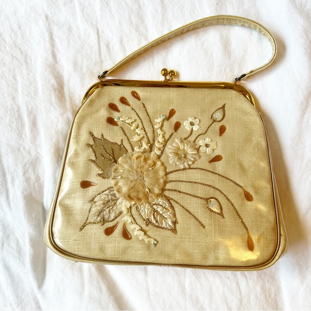 Vintage purse with floral detail